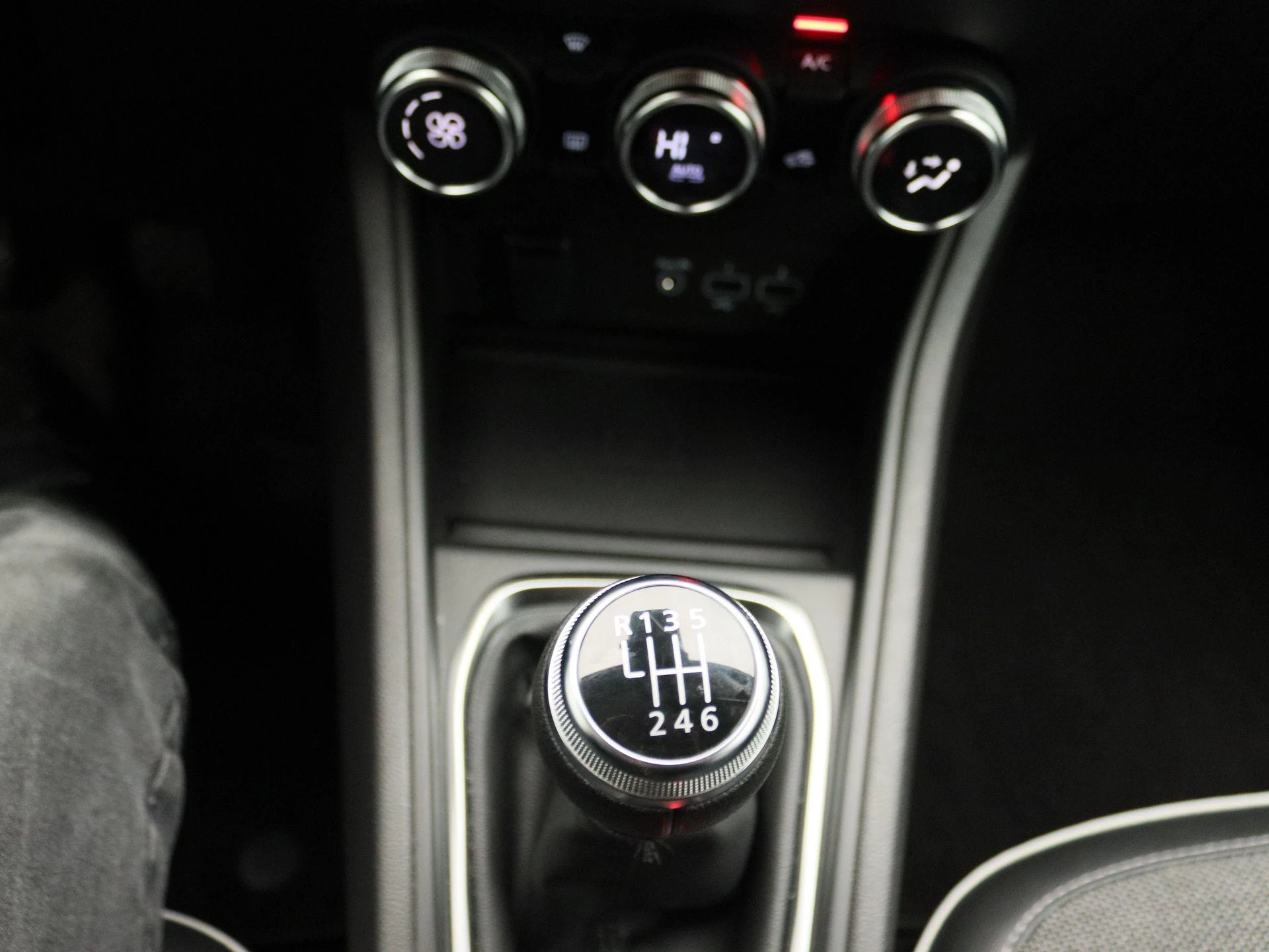 Renault-Captur-image-8
