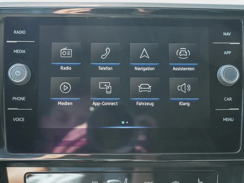Volkswagen-Passat-image-11