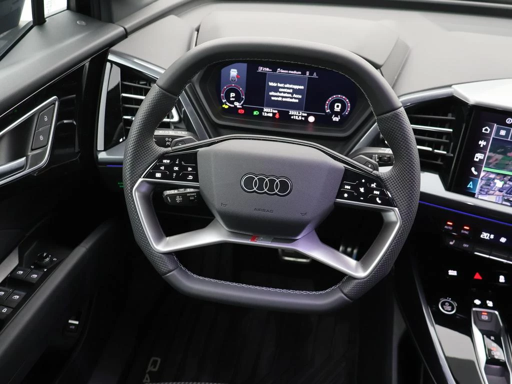 Audi Q4 e-tron Audi Q4 Corporate S 45 e-tron 210,00 kW / DEMO