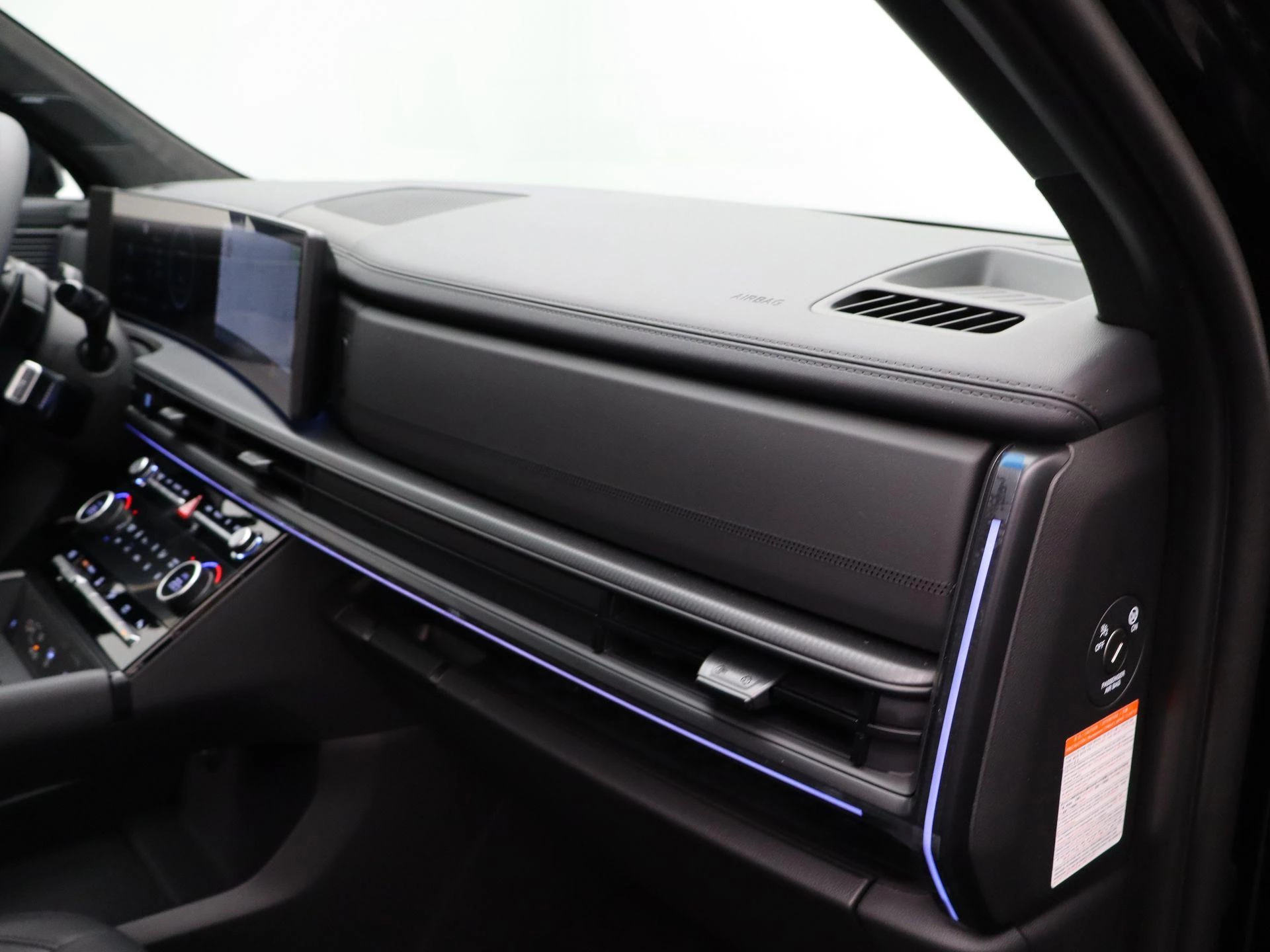 Hyundai-Santa Fe-image-36