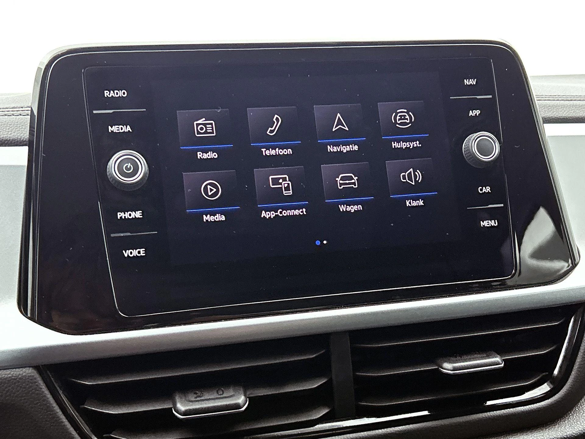 Volkswagen-T-Roc-image-31