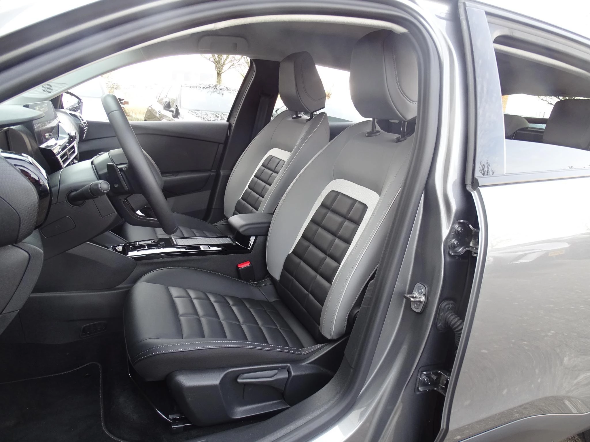 Citroën C4 1.2 Hybride 136 ë-DCS6 MAX