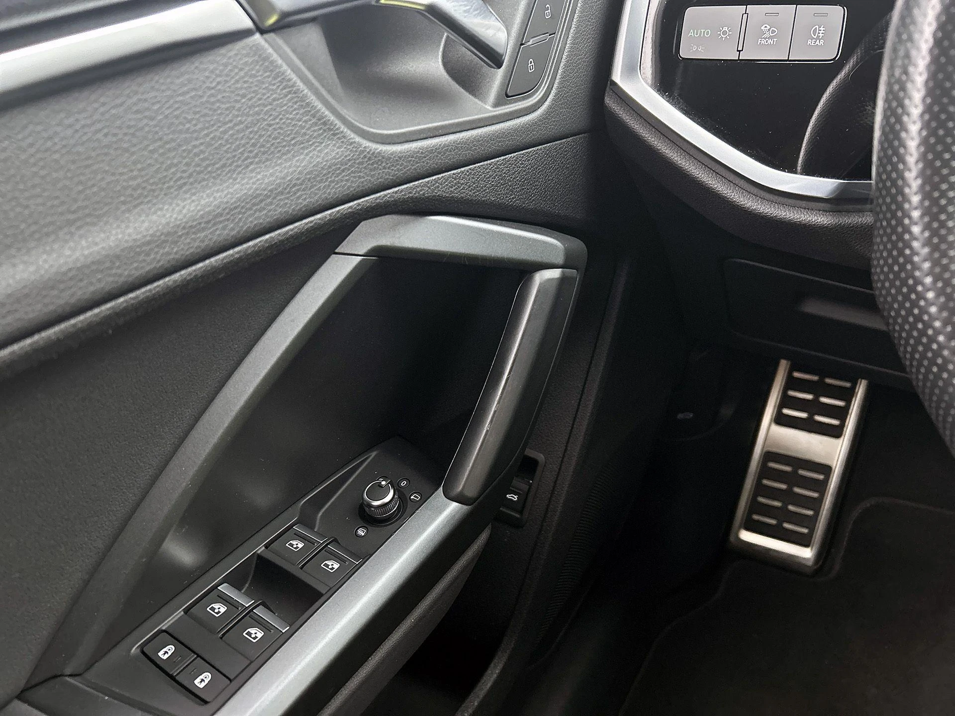 Audi-Q3-image-25