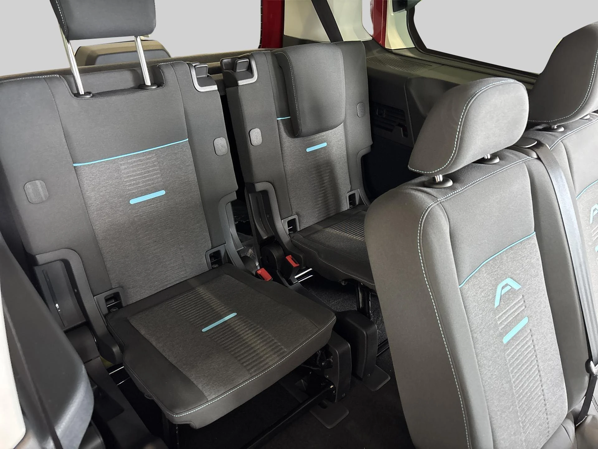 Ford-Tourneo Connect-image-20
