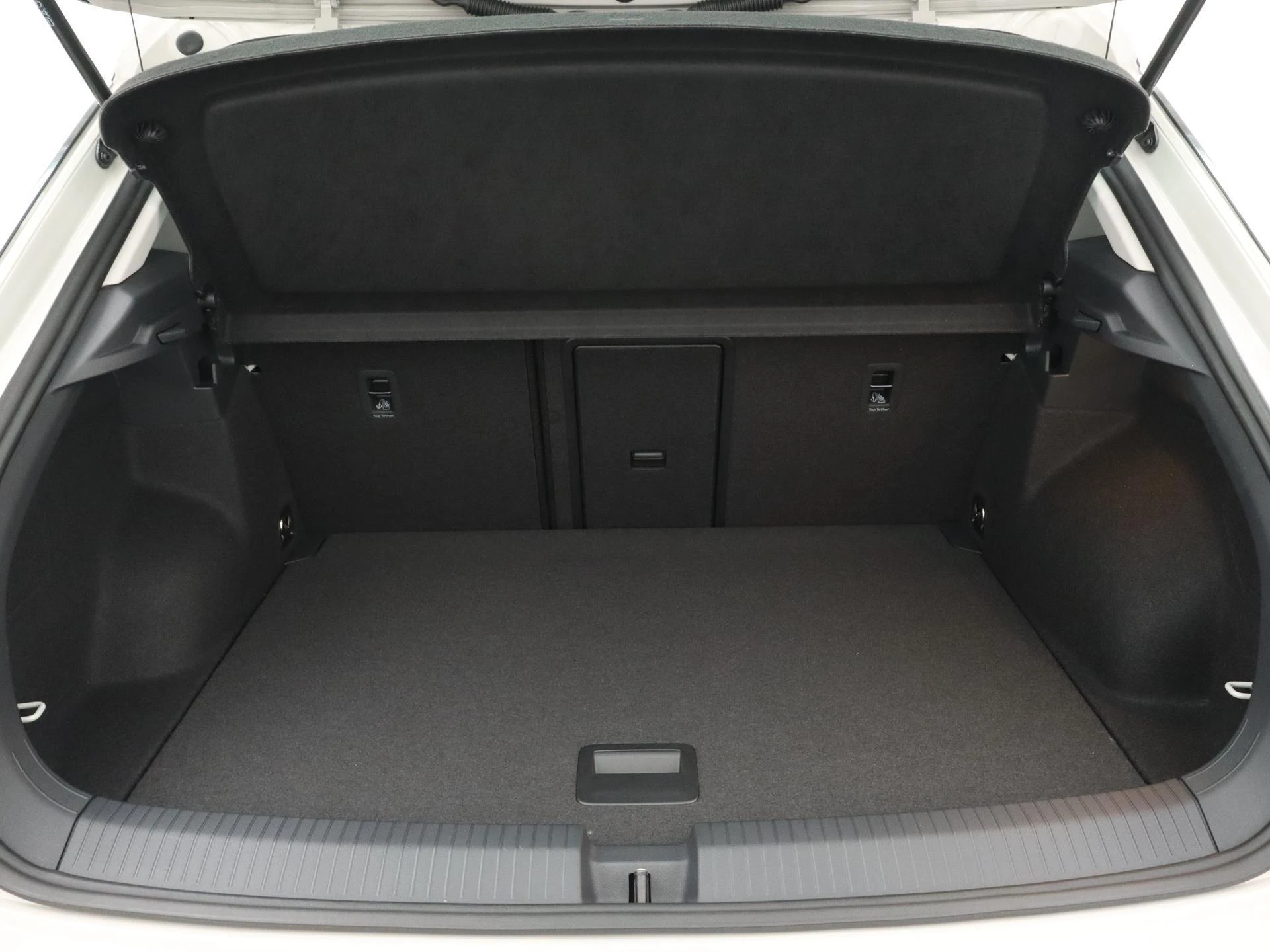 Volkswagen-T-Roc-image-19