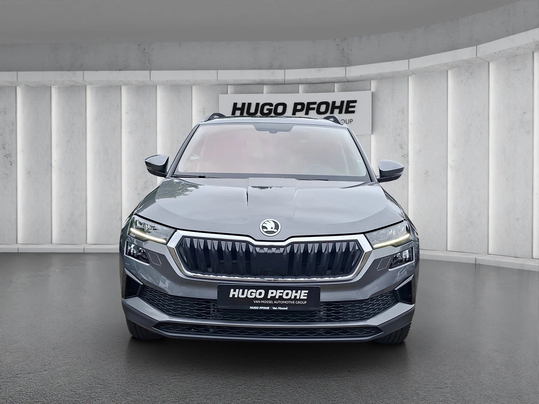 Škoda Karoq Tour 1.5 TSI ACT Aut. | LED | AHK | ACC | RFK | SHZ | LMF | Navi