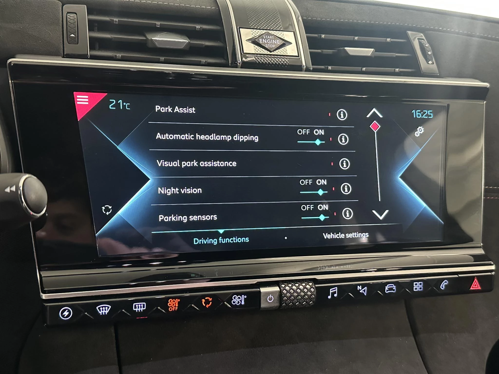 DS DS 7 Crossback E-Tense Performance Line