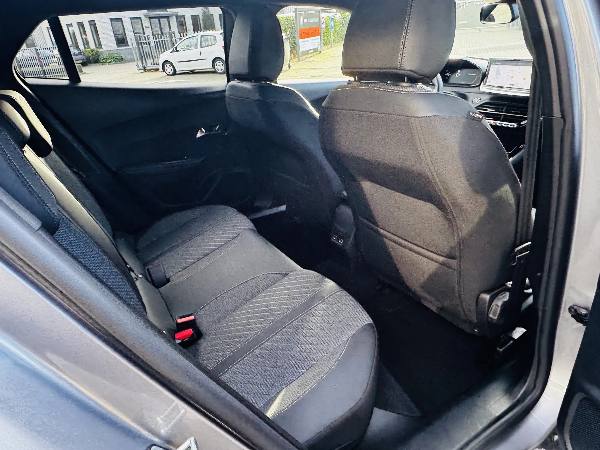Peugeot-2008-image-31