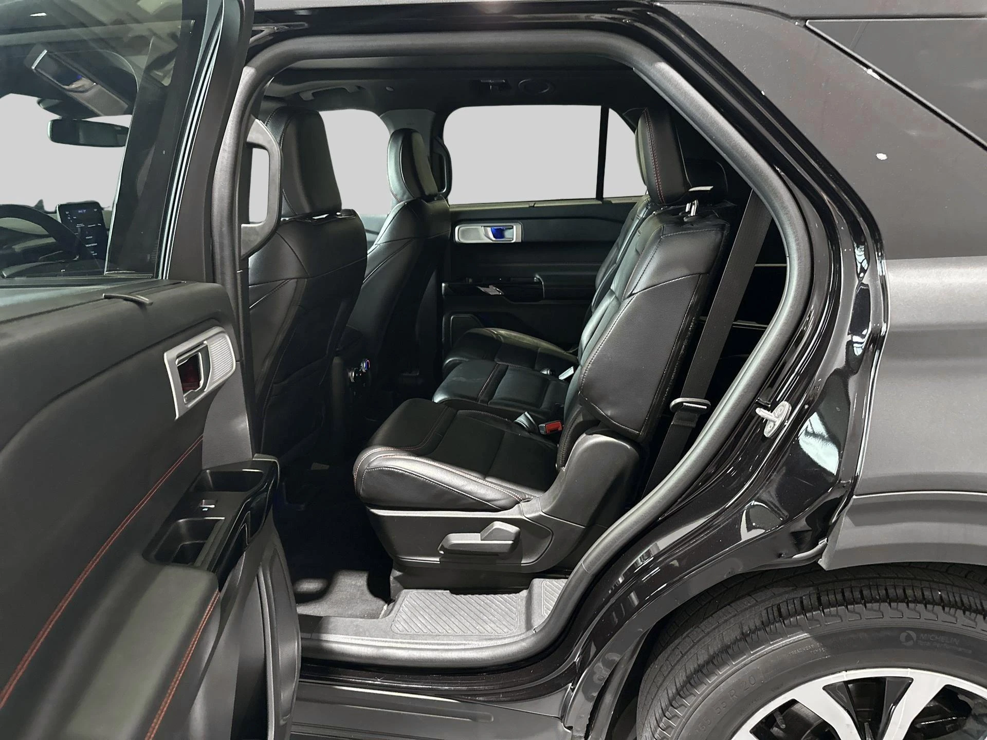 Ford-Explorer-image-13