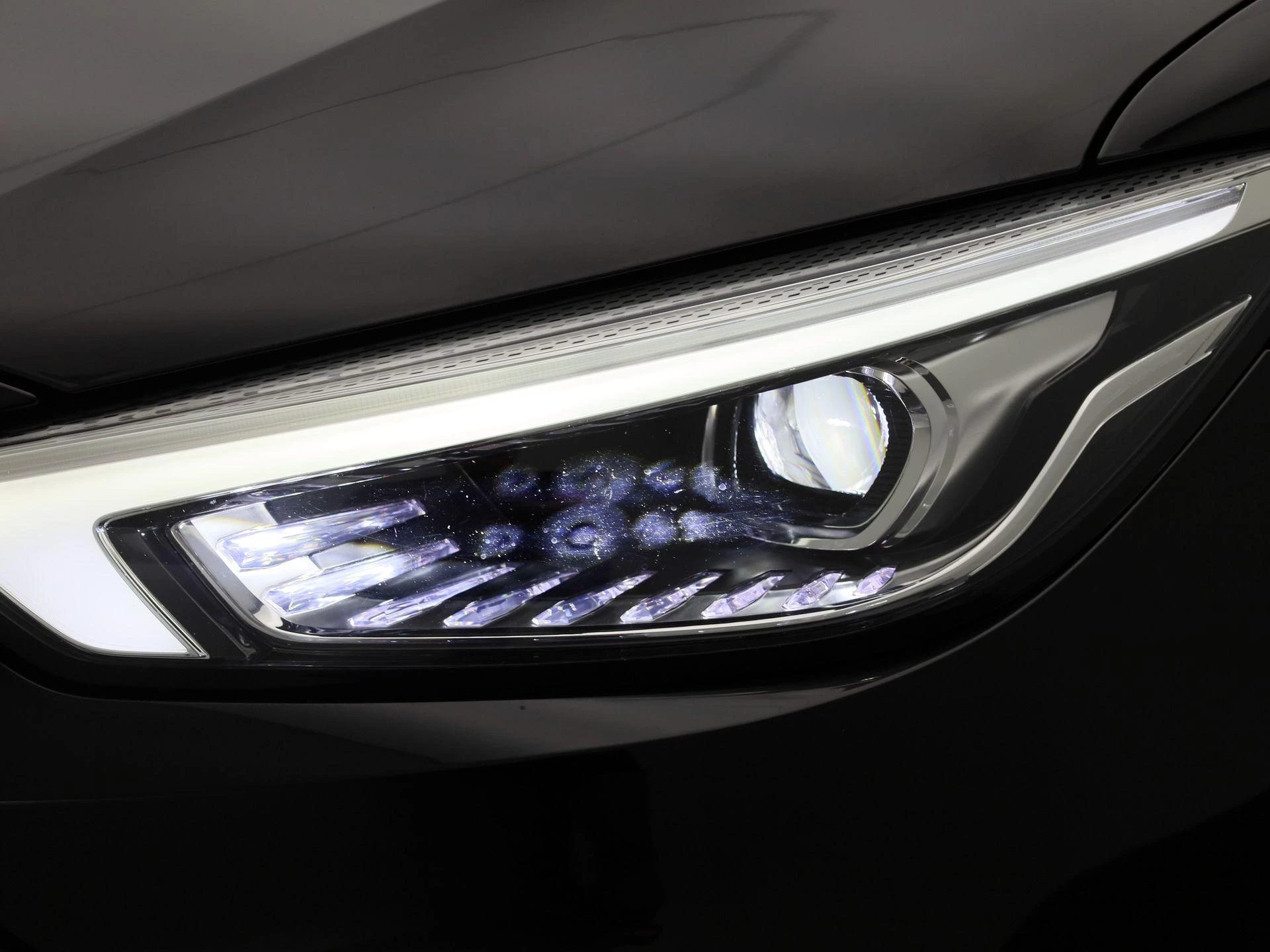 MG-ZS EV-image-13