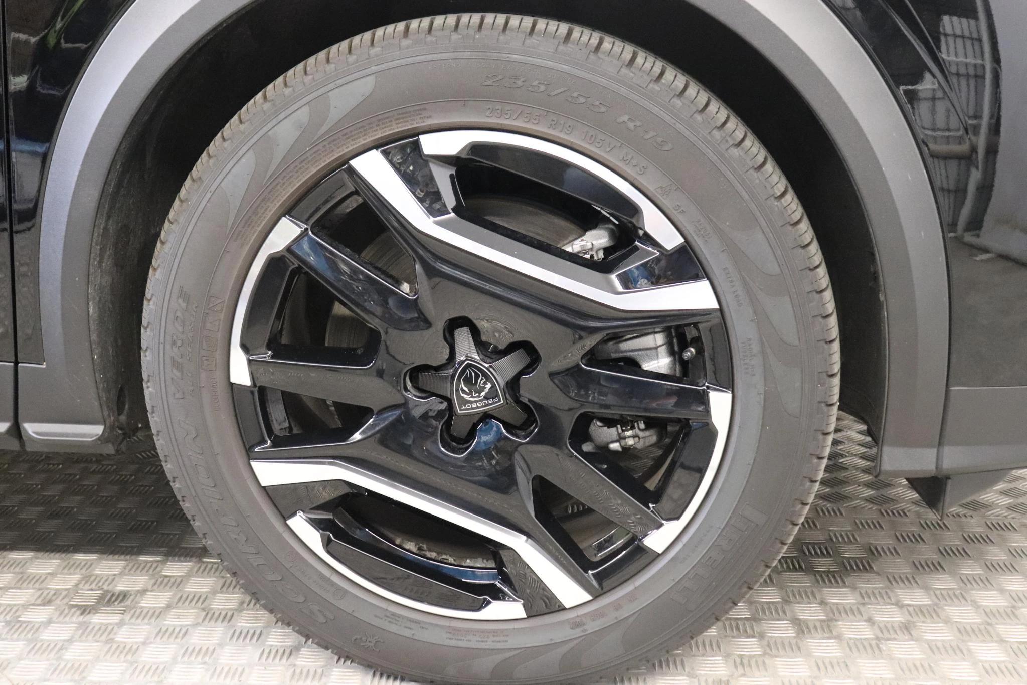 Peugeot-e-3008-image-16