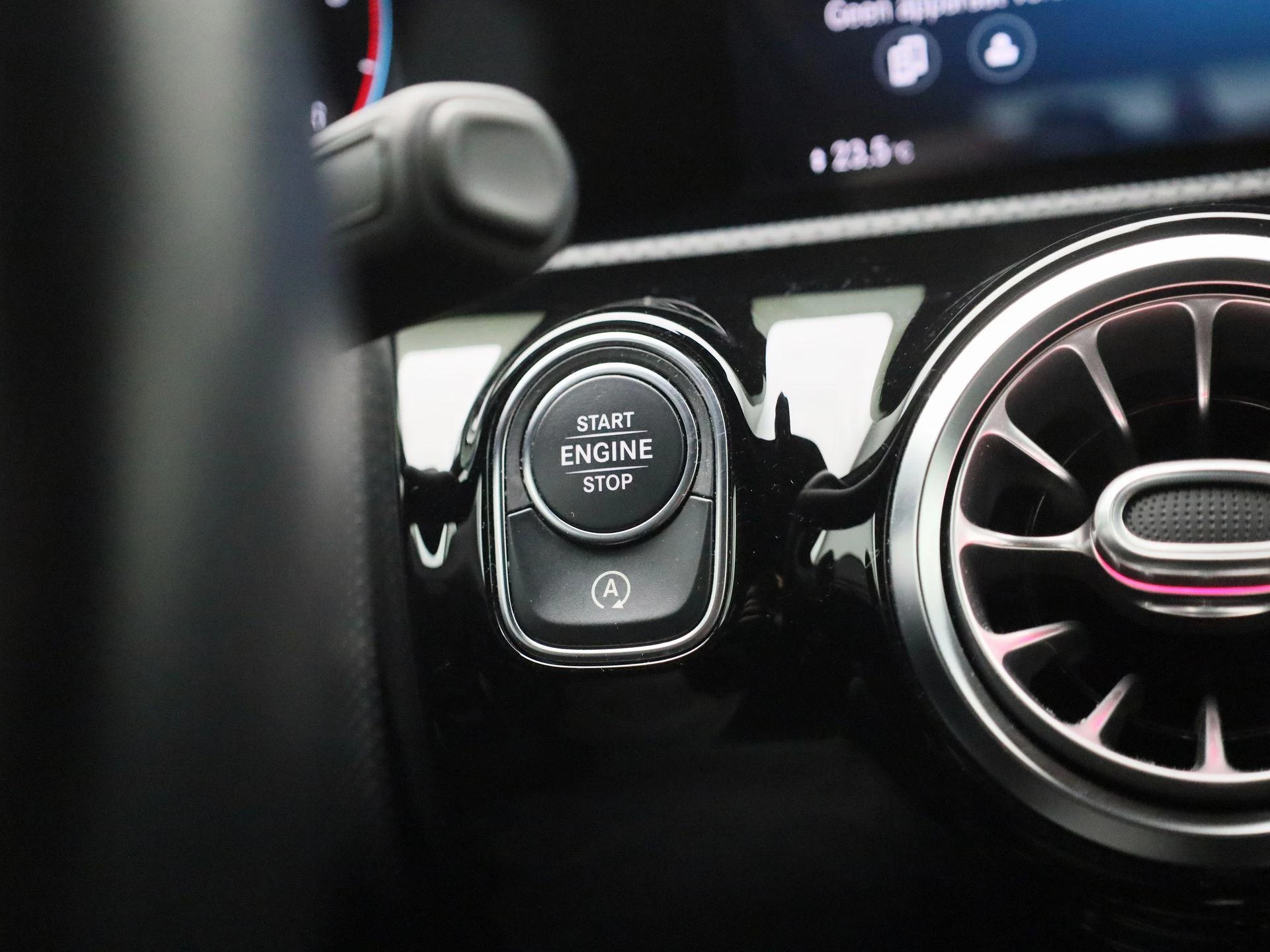 Mercedes-Benz-A-Klasse-image-22