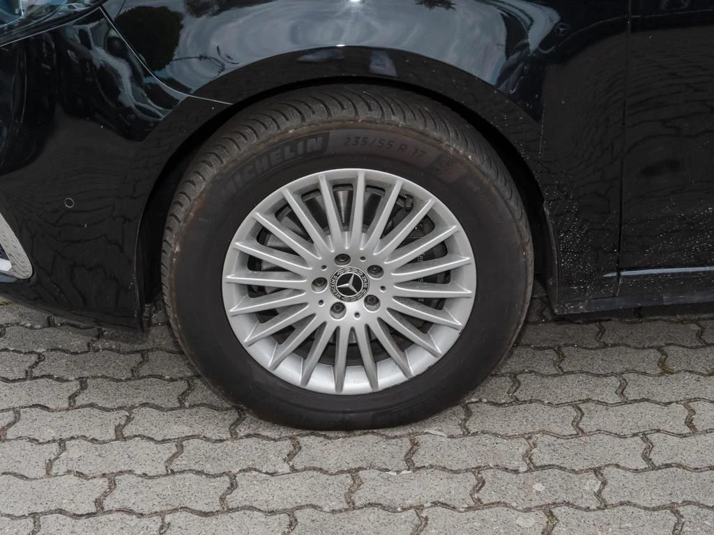 Mercedes-Benz-V-Klasse 300-image-5