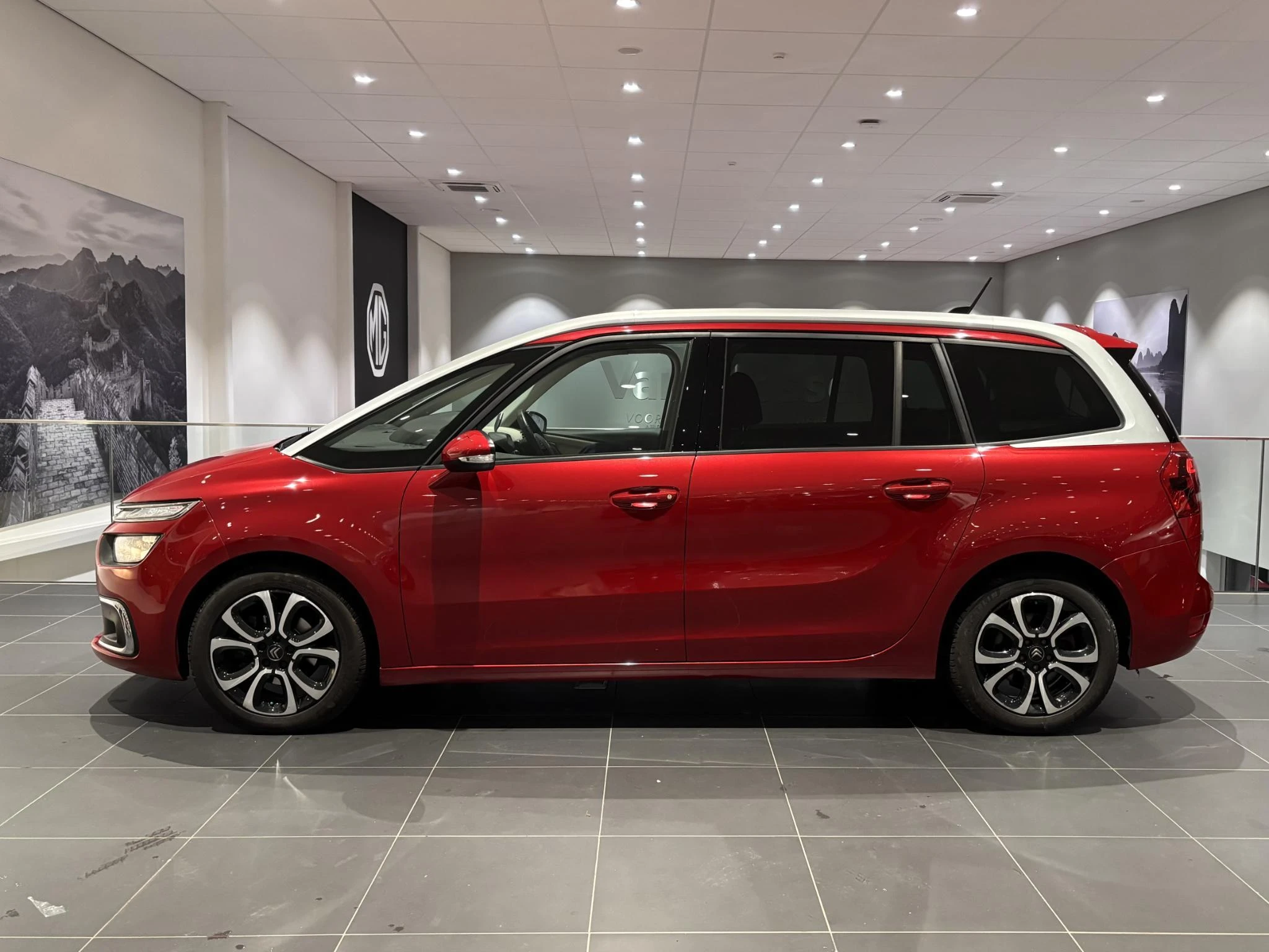 Citroën-C4grand Spacetourer-image-2