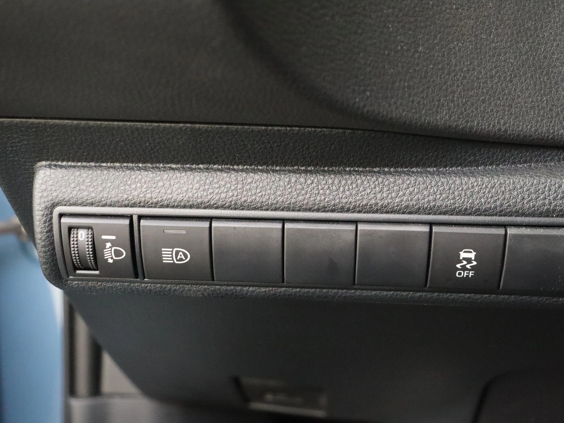 Toyota-Corolla Touring Sports-image-26