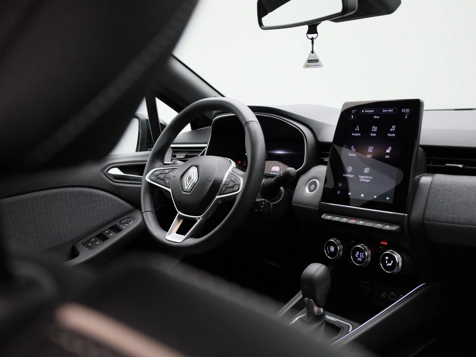 Renault Clio - 31