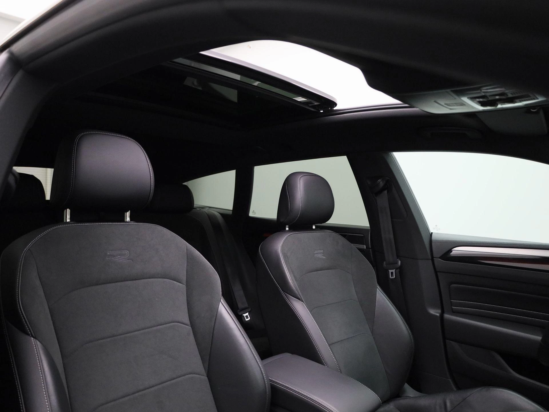 Volkswagen-Arteon-image-49