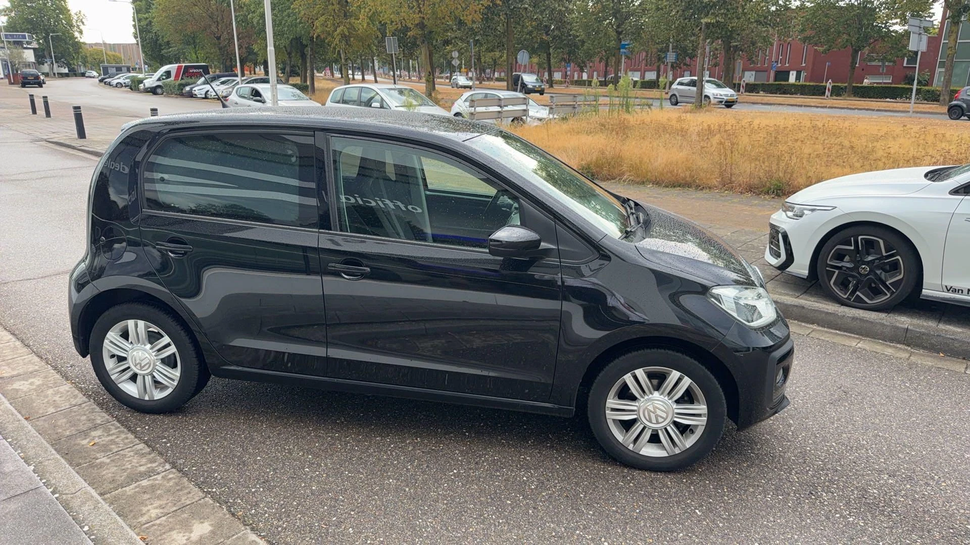 Volkswagen-up!-image-3