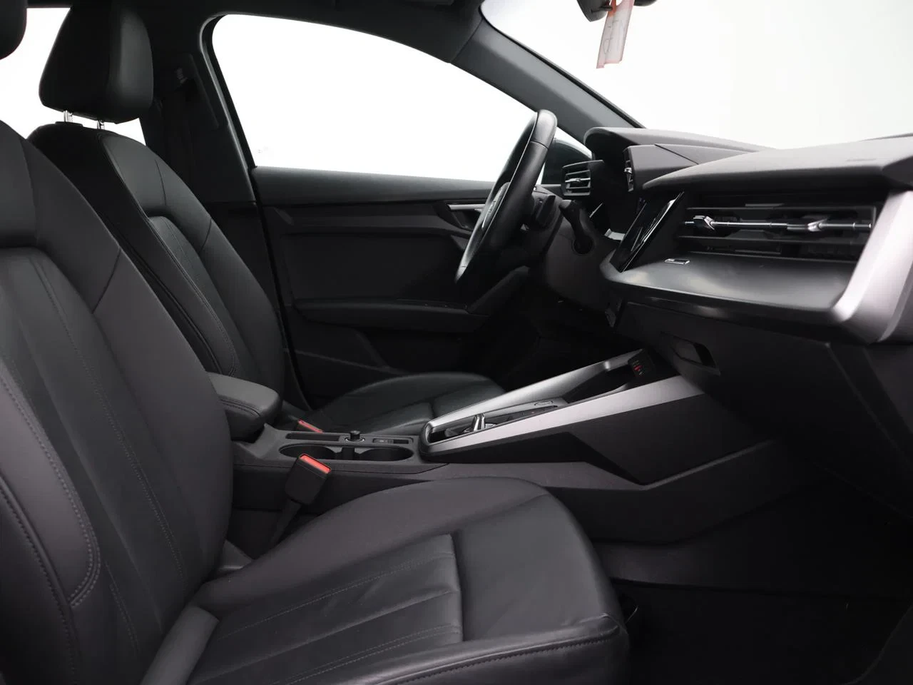 Audi A3 Sportback Audi A3 Sportback 30TFSI 110PK *AUTOMAAT*VIRTUAL COCKPIT*PDC*CRUISE*LEDER*NAVI*APP-CONNECT*KEYLESS GO*...*