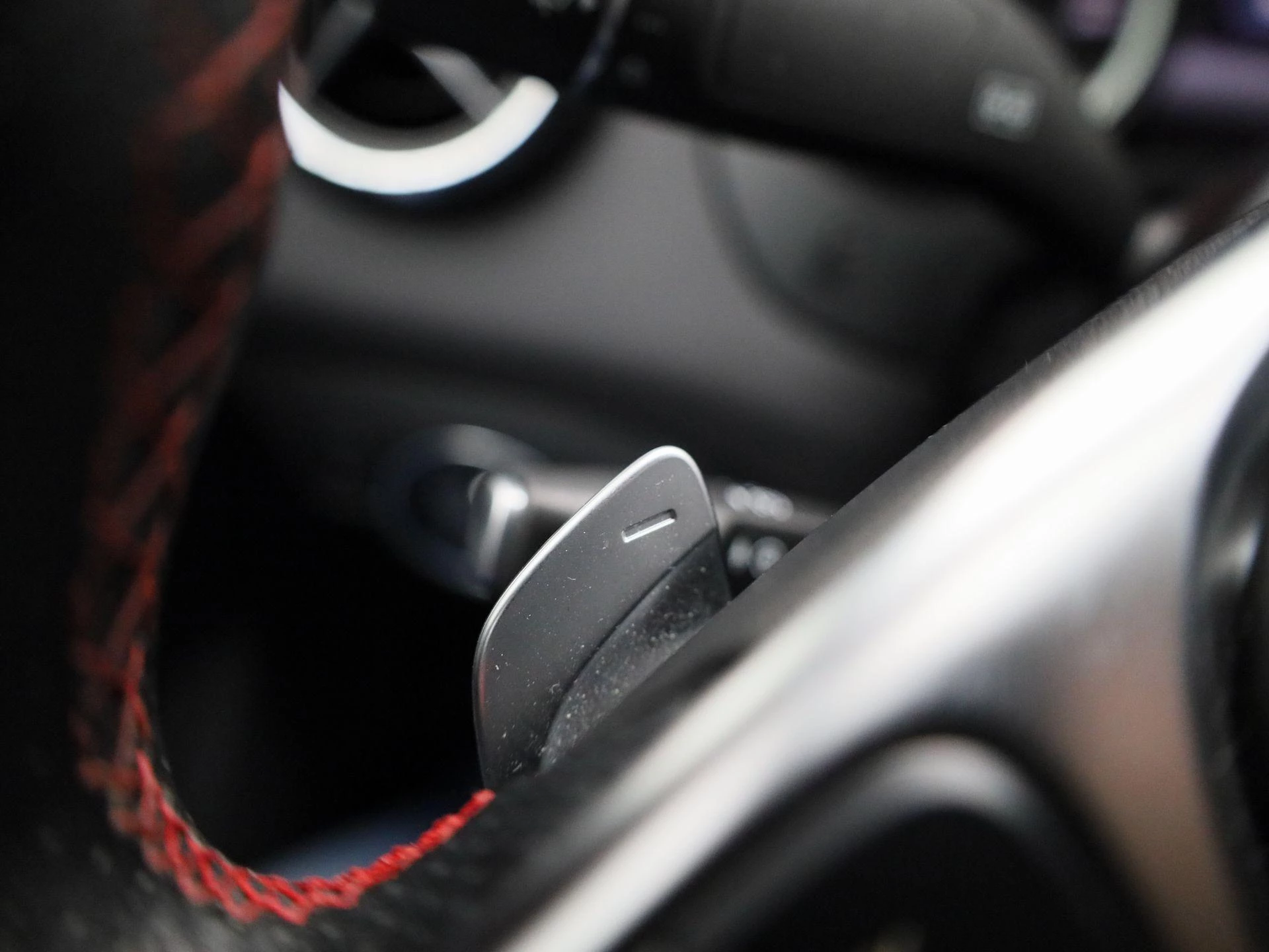 Mercedes-Benz-CLA-image-18