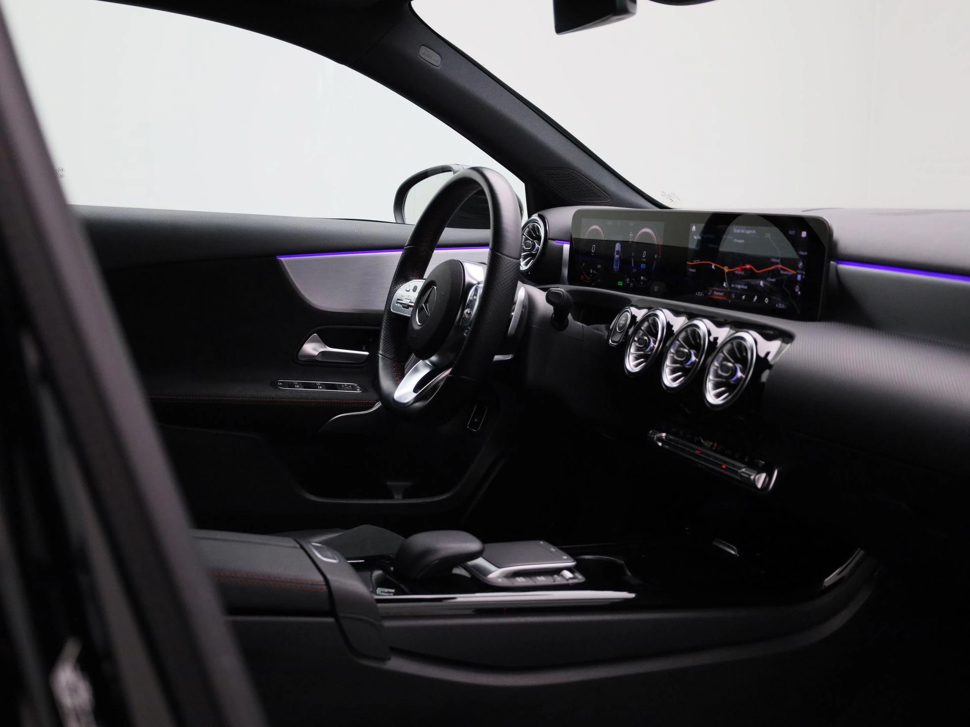 Mercedes-Benz-A-Klasse-image-37