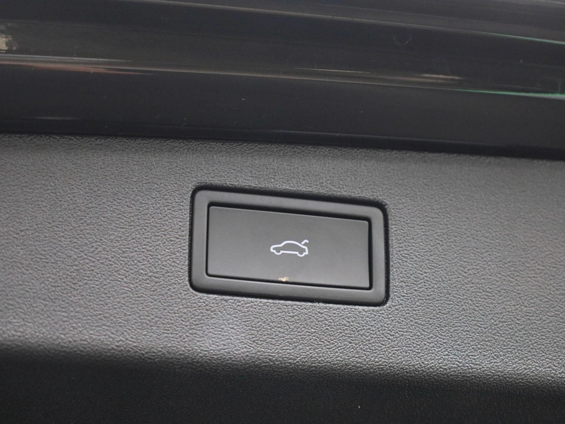 Volkswagen-Tiguan-image-14