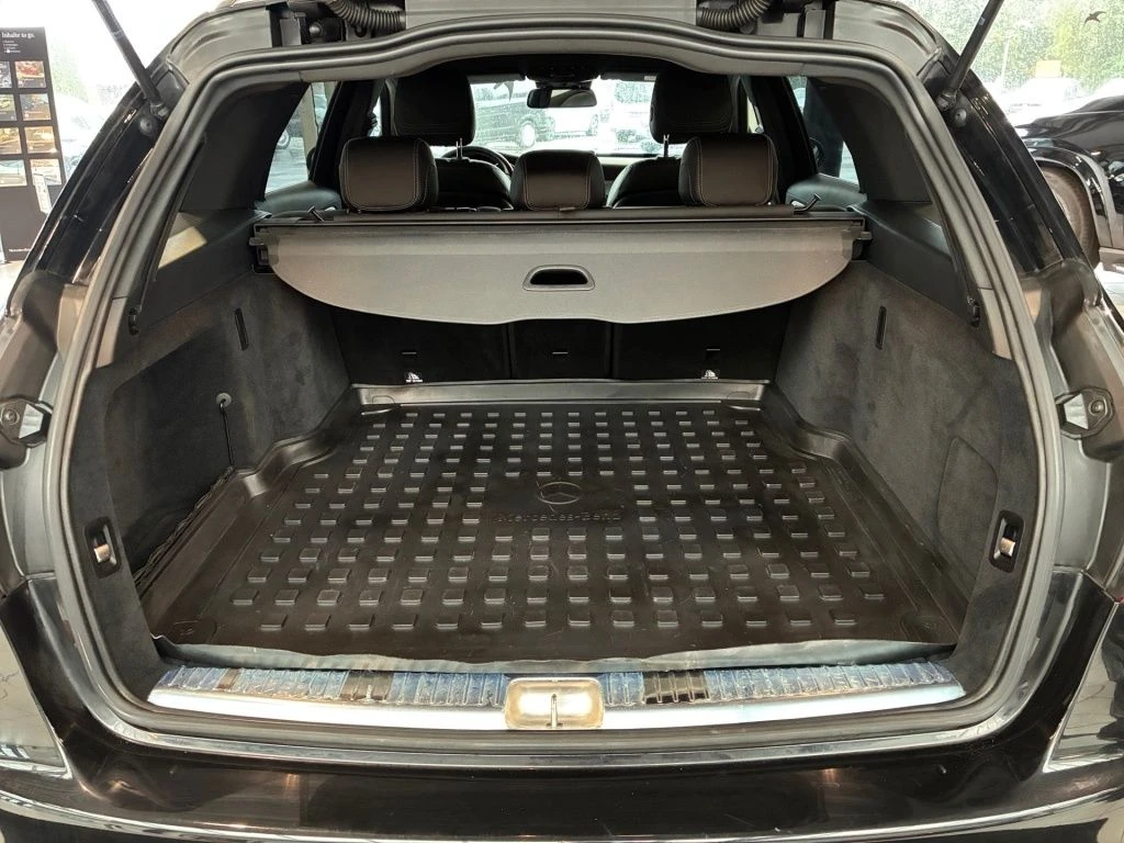 Mercedes-AMG-C-Klasse 43-image-12
