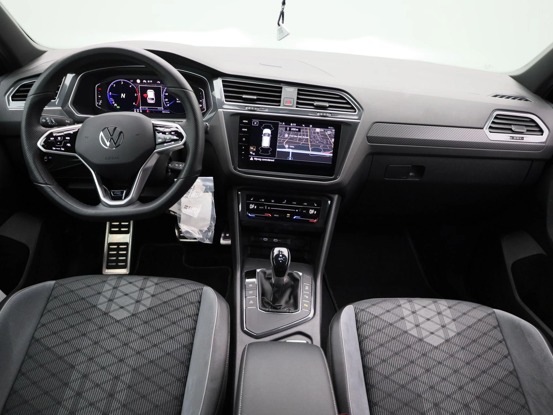 Volkswagen-Tiguan-image-8