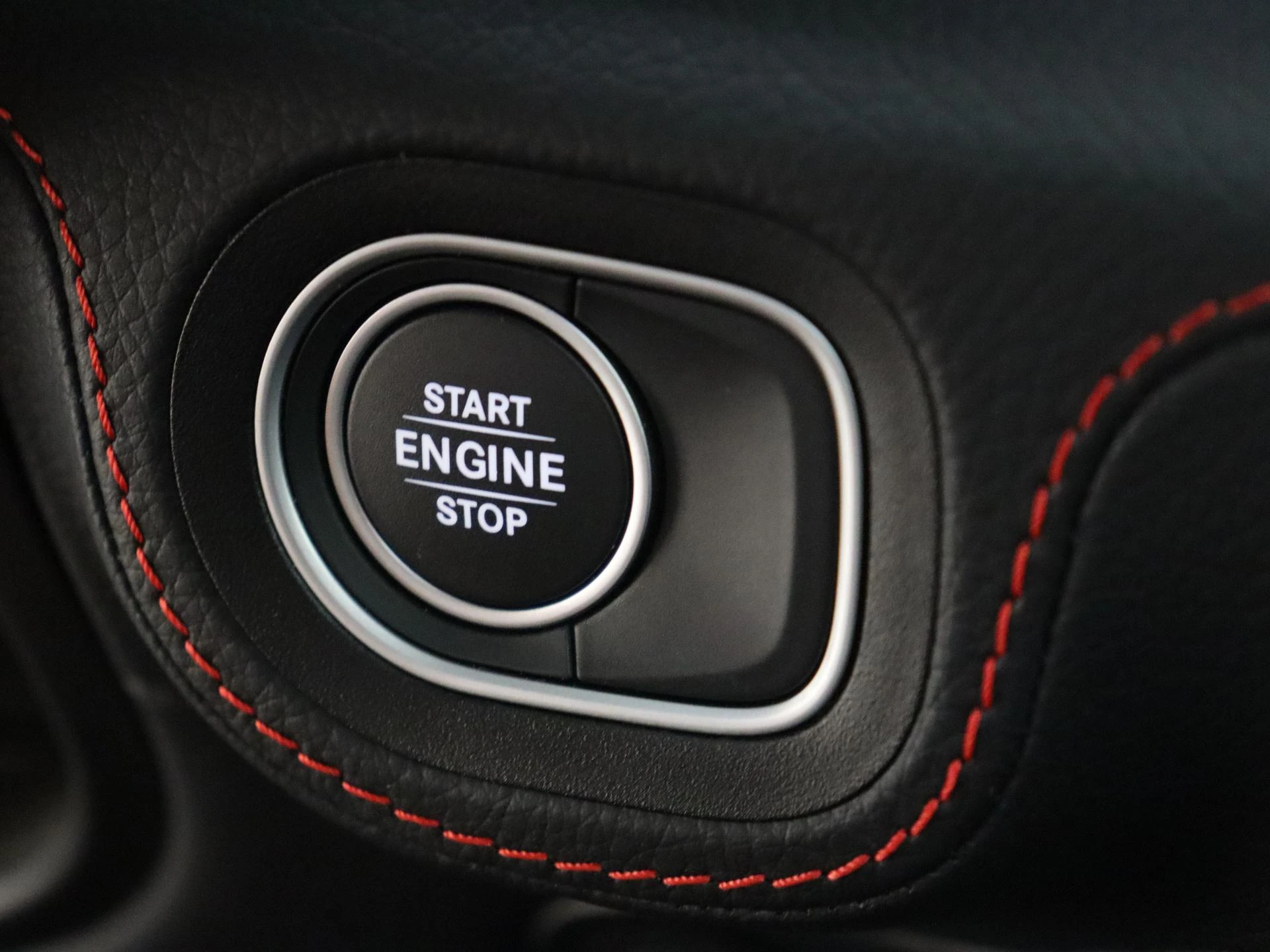 Mercedes-Benz-GLE-image-21