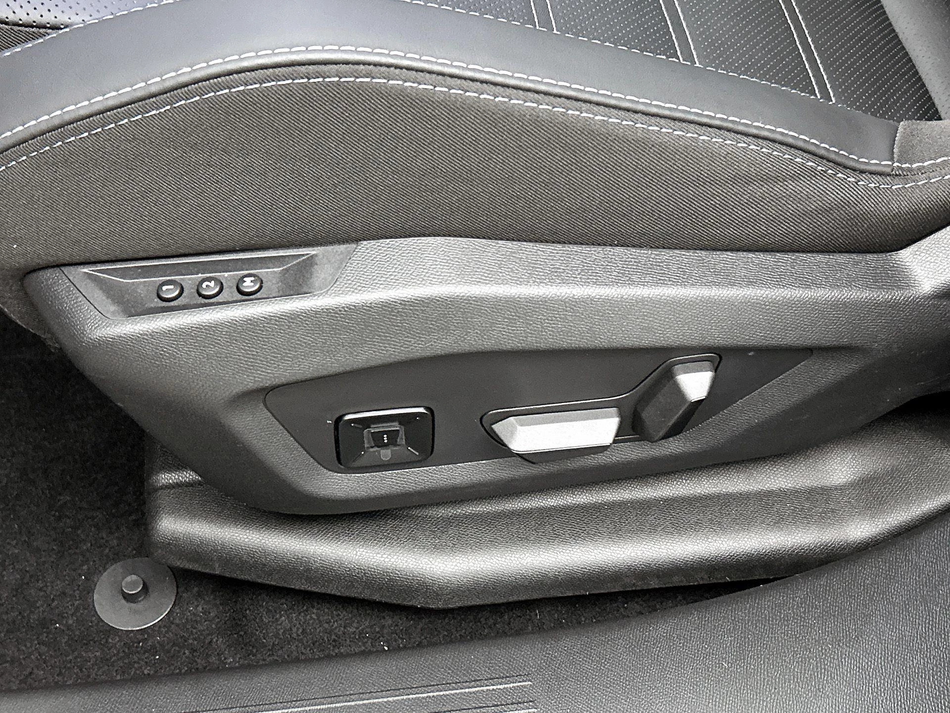 Opel-Grandland-image-23