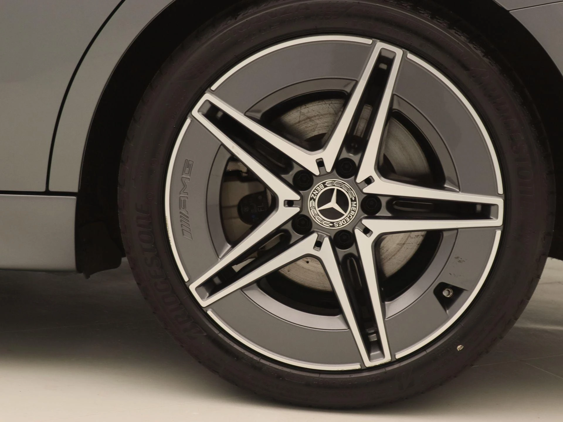 Mercedes-Benz-C-Klasse-image-14