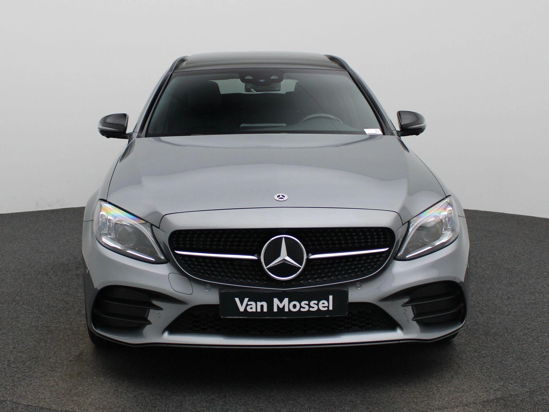 Mercedes-Benz-C-Klasse-image-2