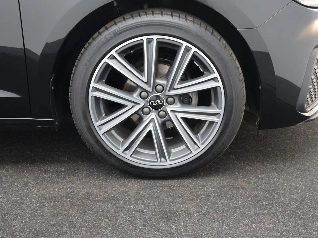 Audi-A1 Sportback-image-9