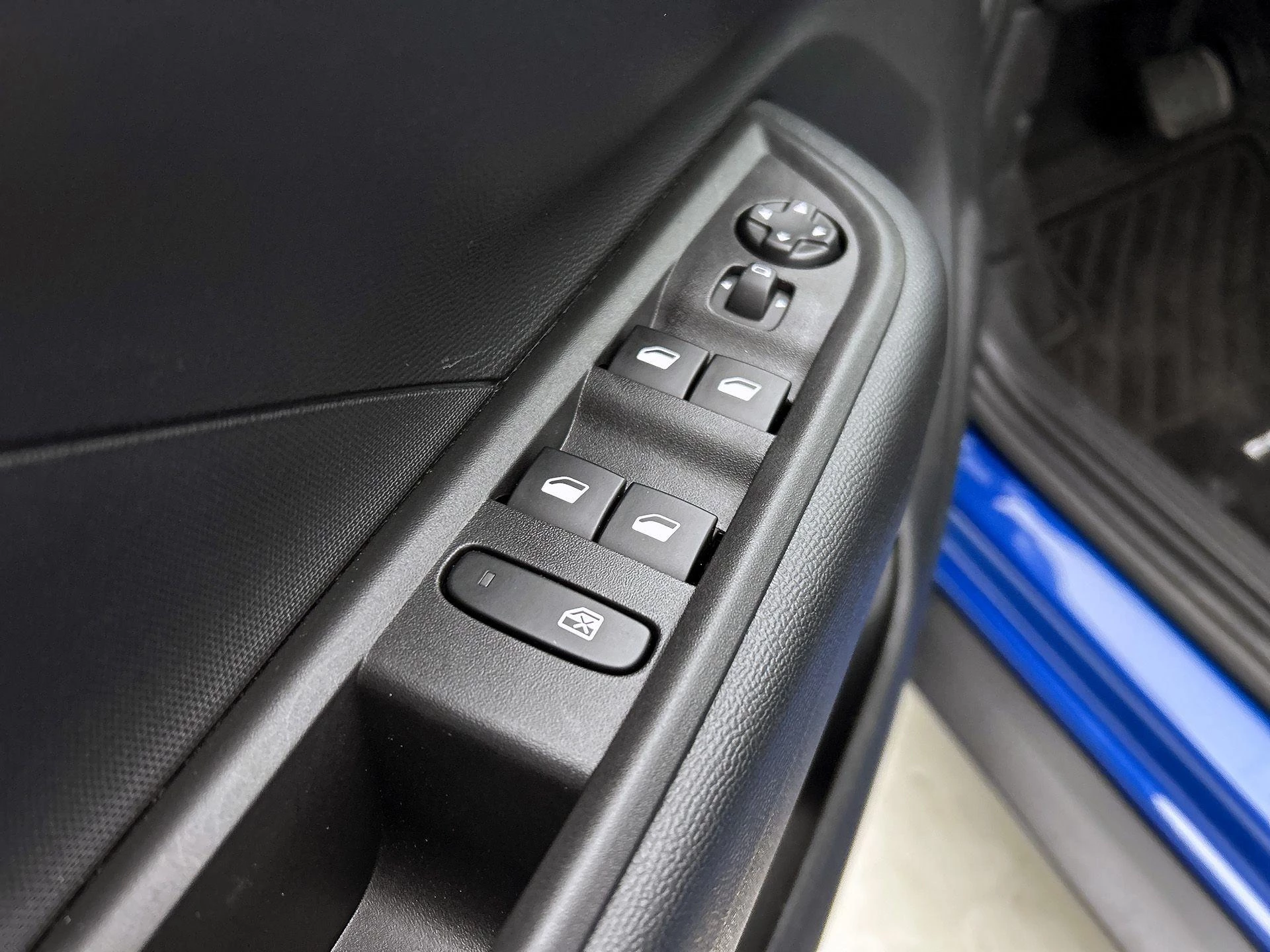 Opel-Frontera-image-28