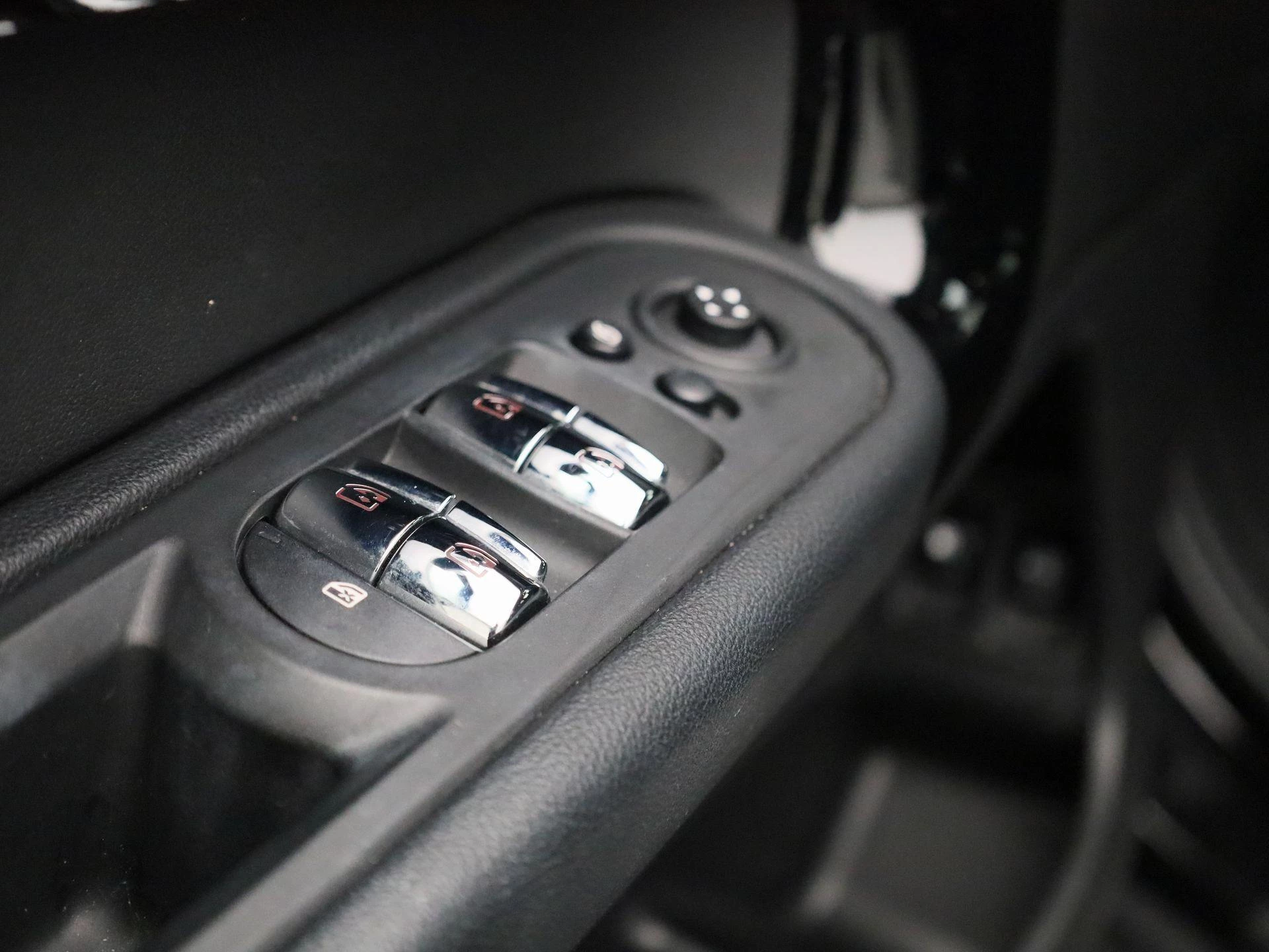 MINI-Countryman-image-29