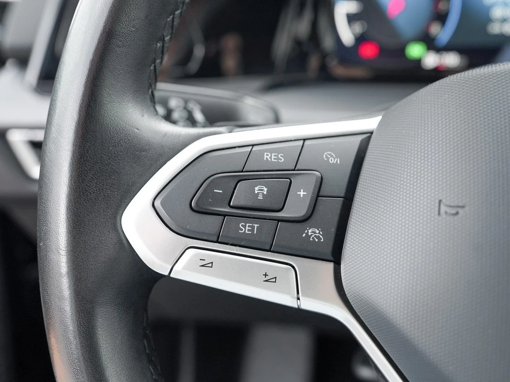 Volkswagen-Golf-image-15