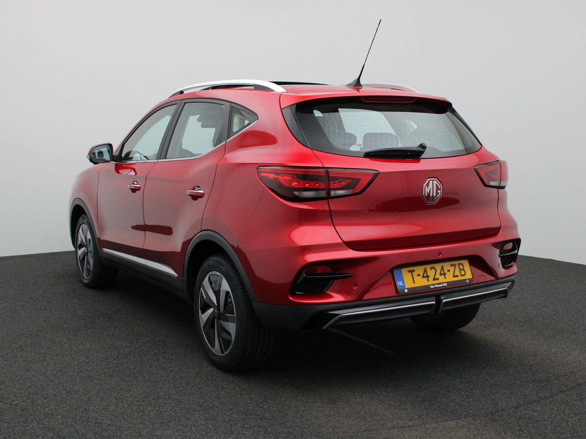 MG-ZS EV-image-1