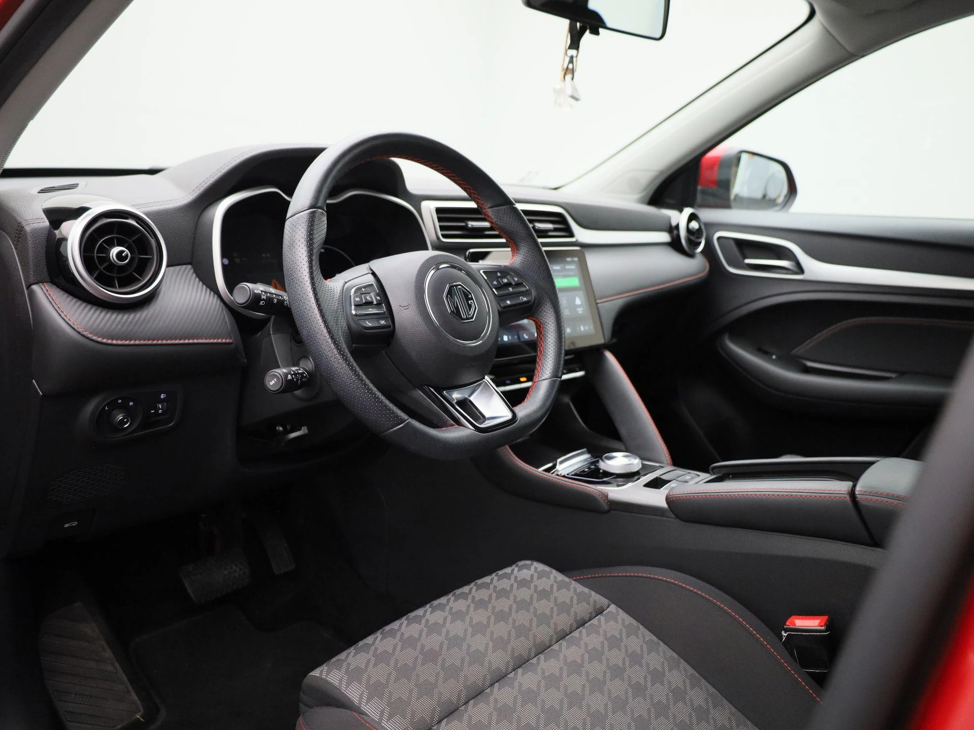 MG-ZS-image-30