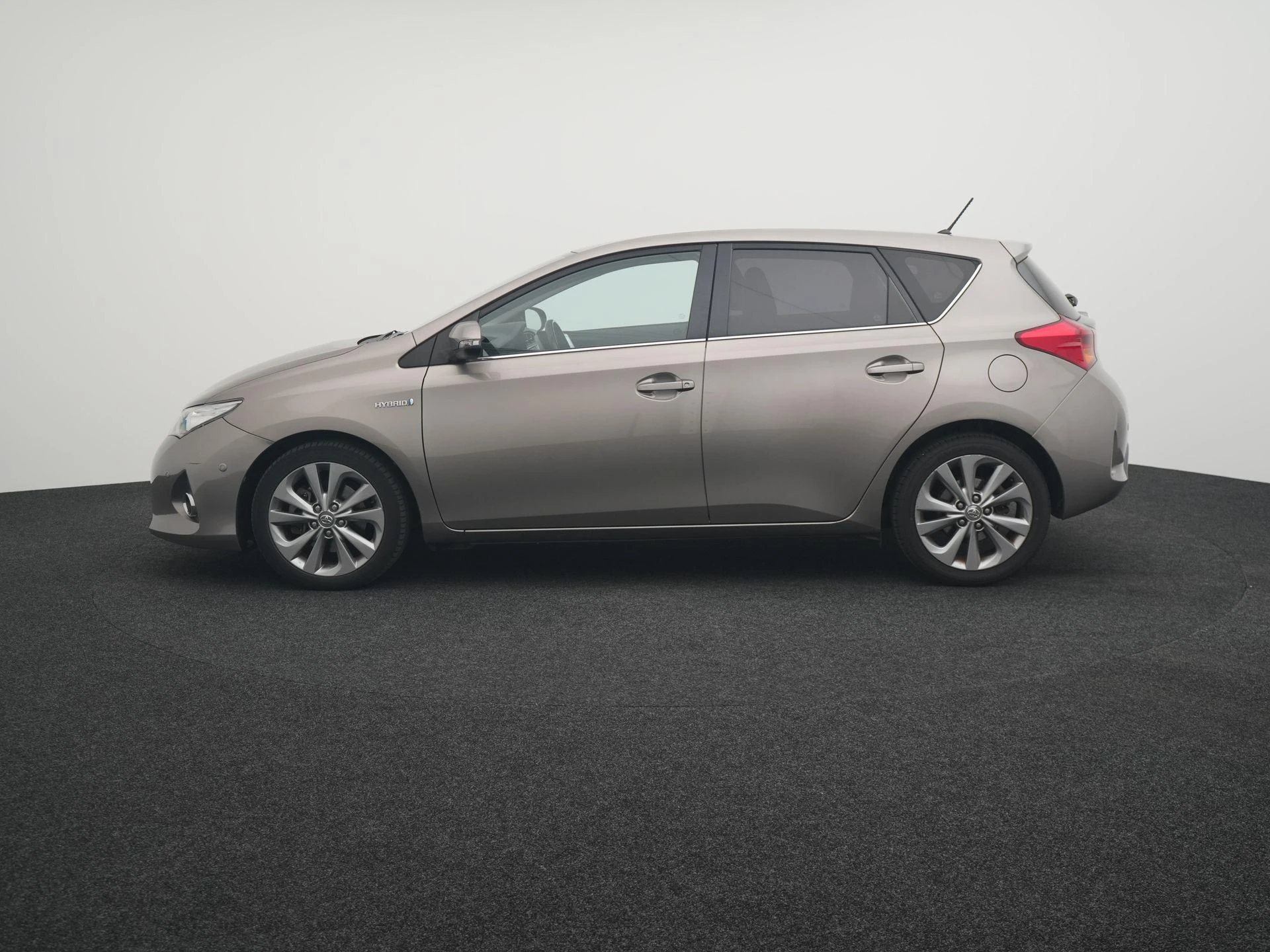 Toyota-Auris-image-3
