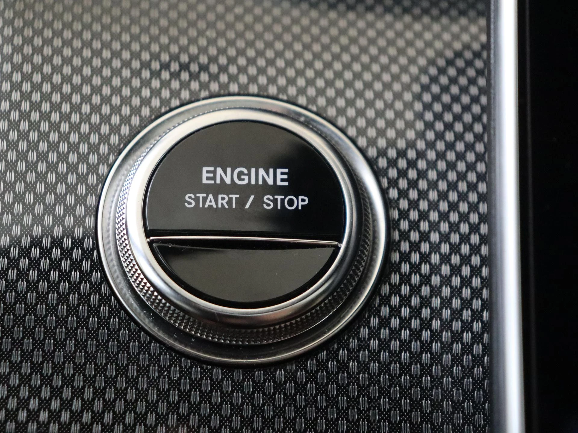 Mercedes-Benz-C-Klasse-image-20