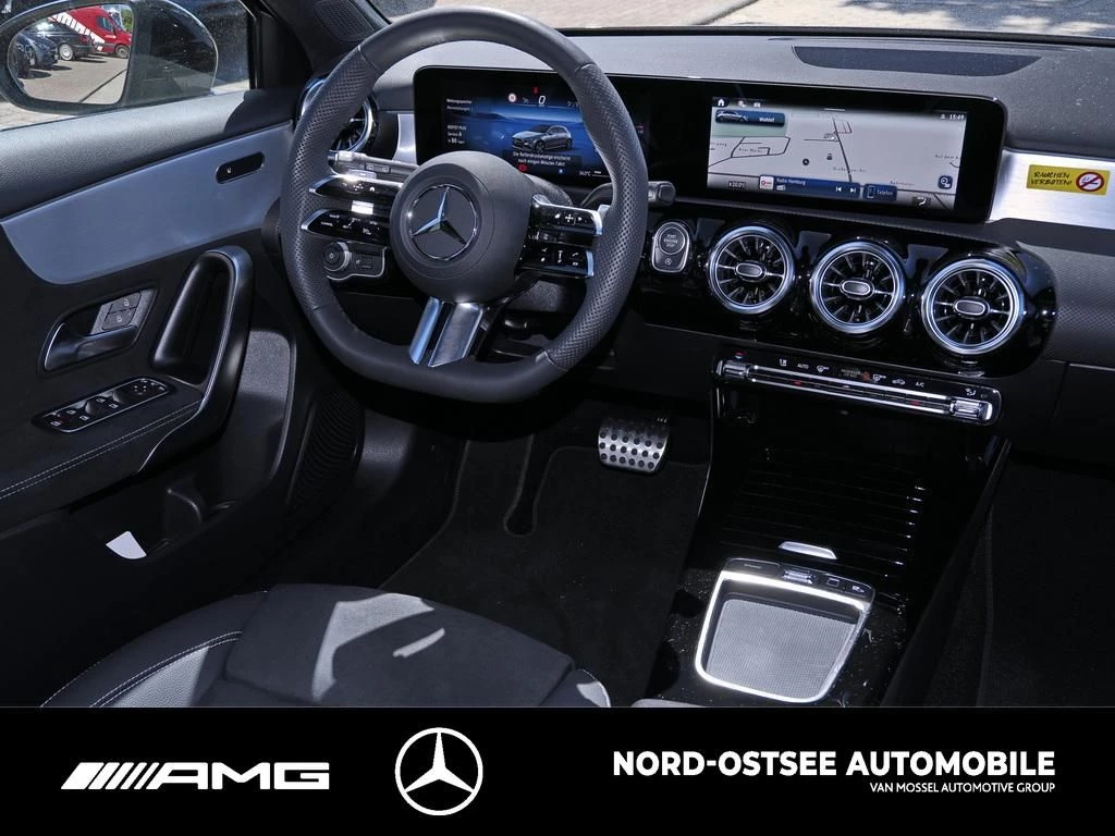 Mercedes-Benz A-Klasse 180 AMG PANO NIGHT MBUX KEYLESS-GO SHZ AMG Line