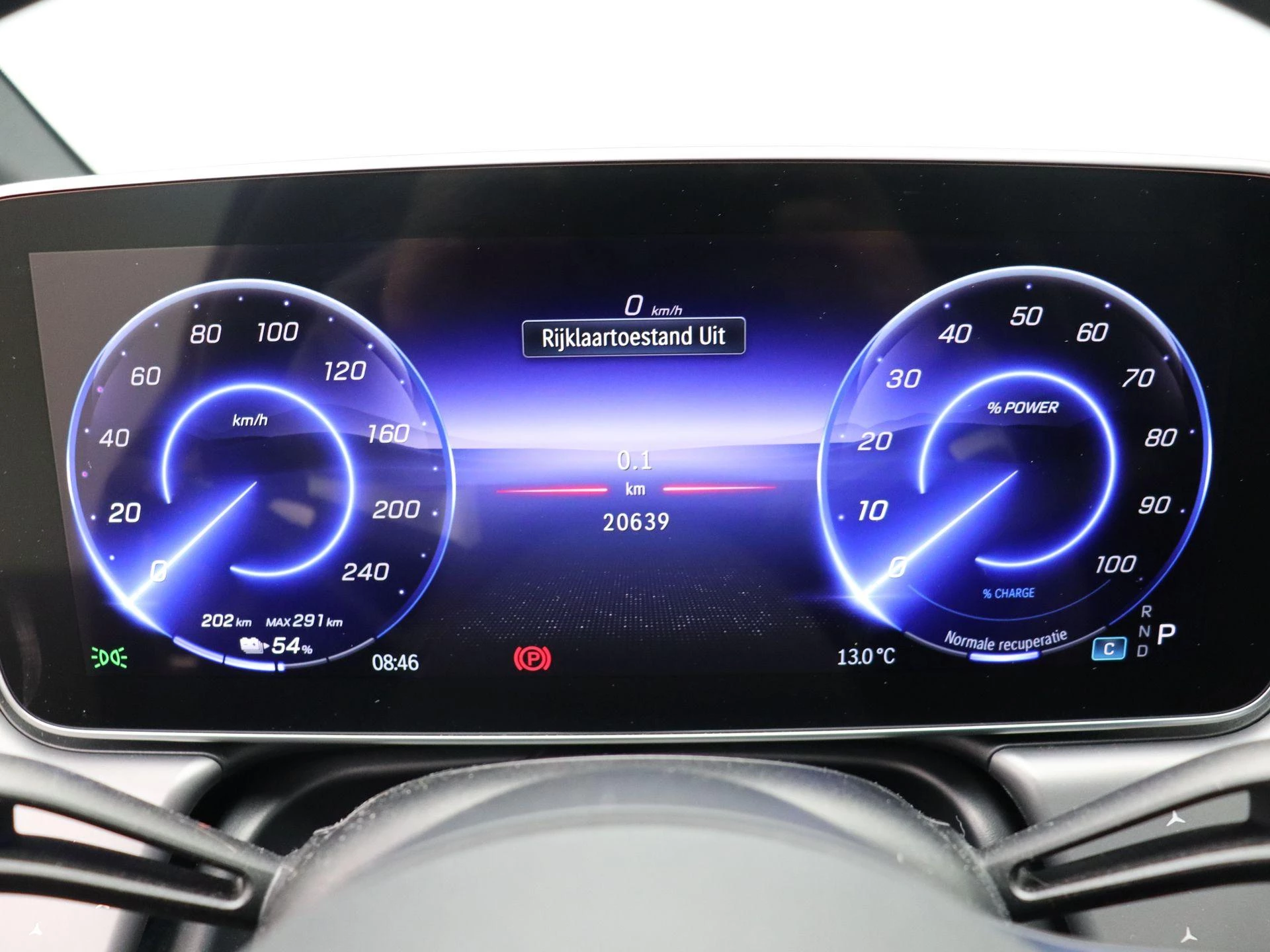 Mercedes-Benz-EQE-image-8