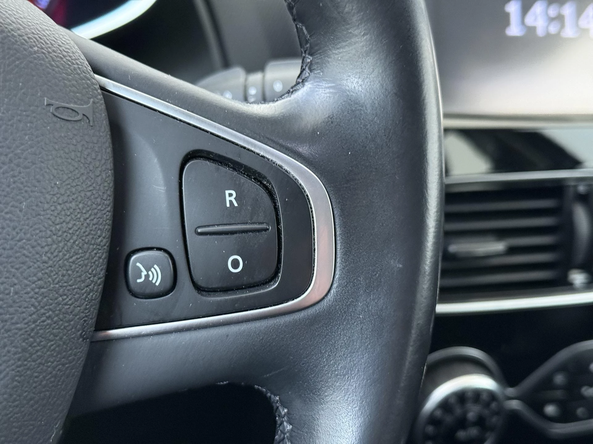 Renault-Clio-image-13