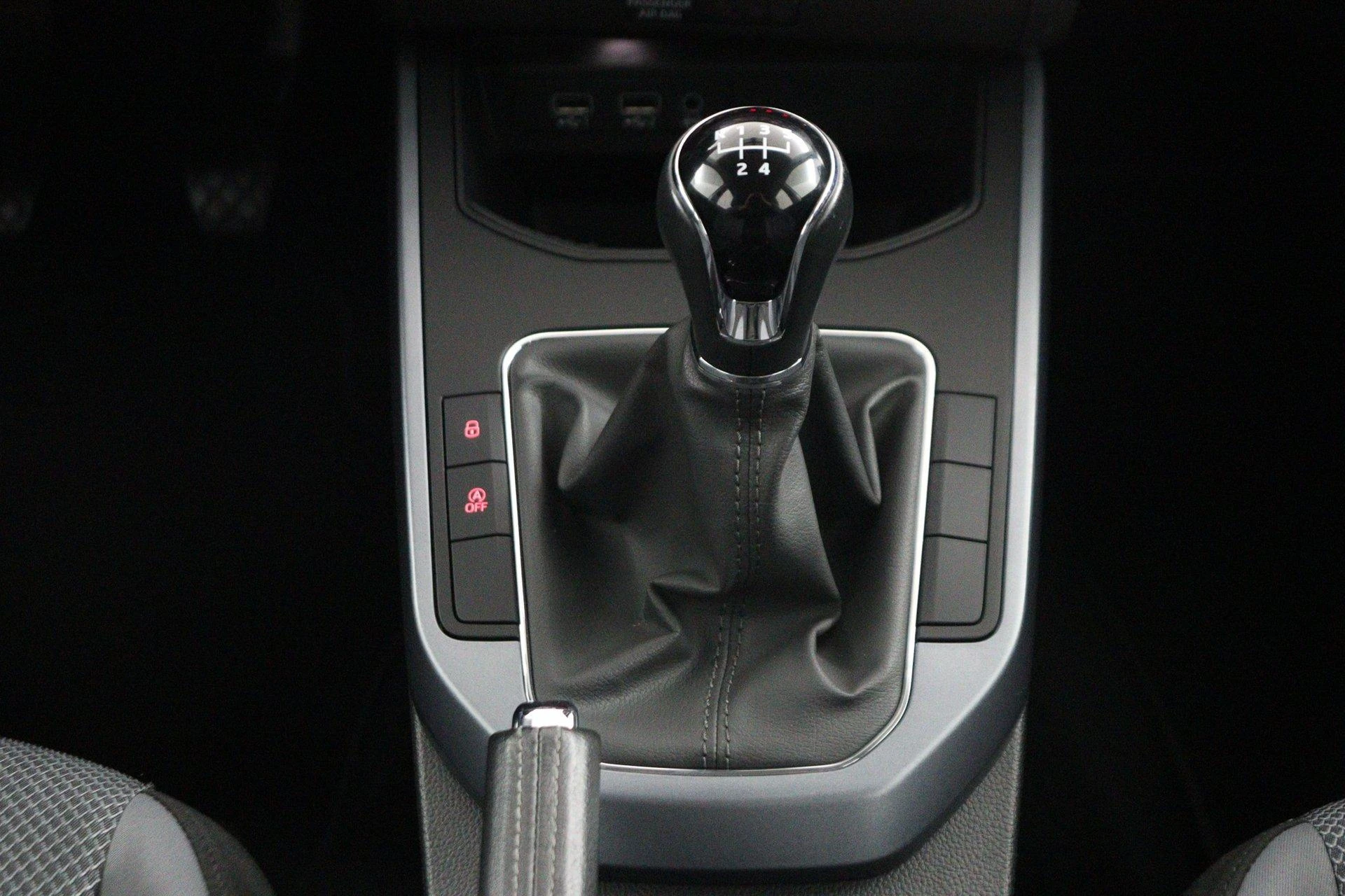 SEAT-Arona-image-54