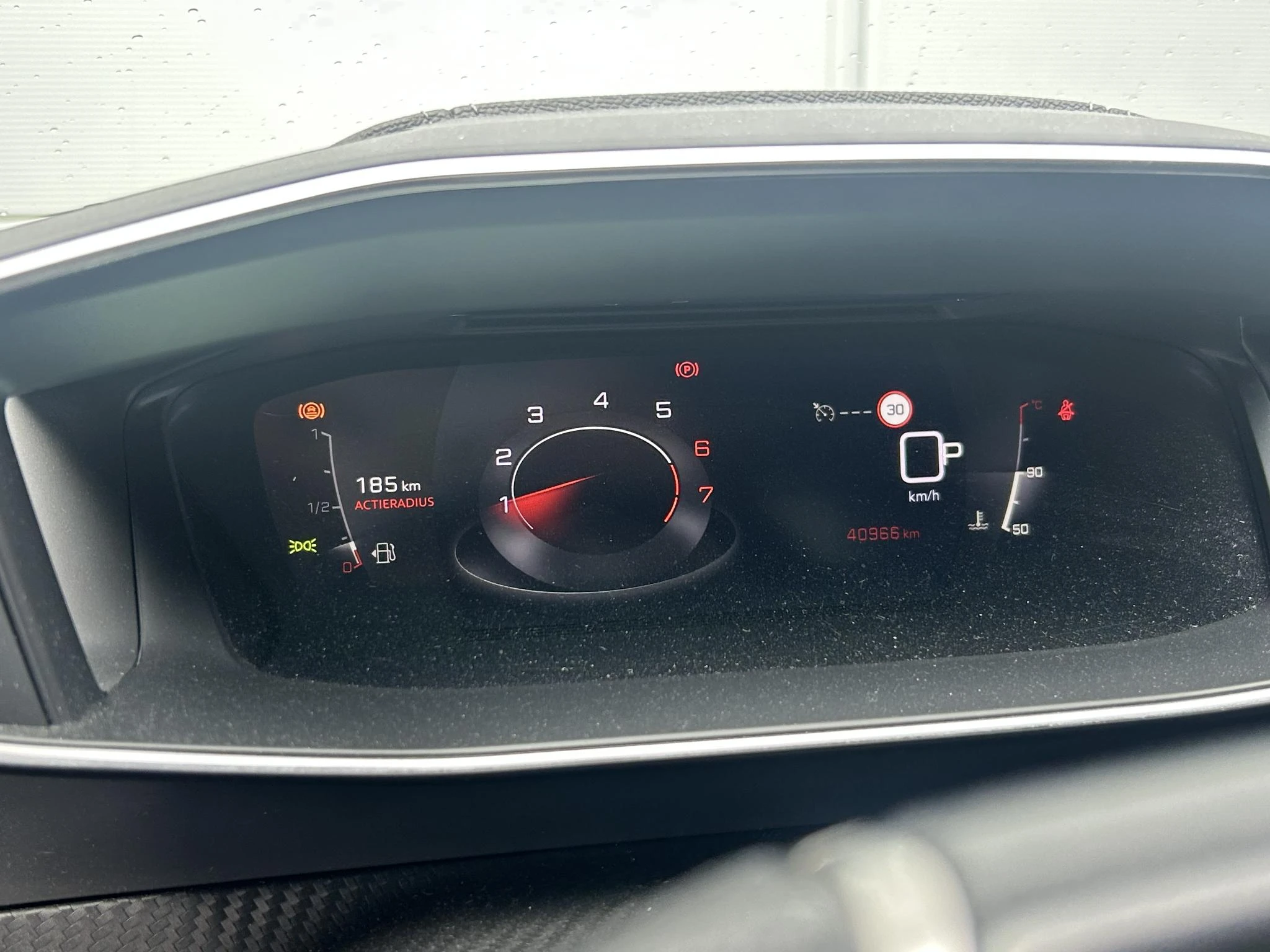 Peugeot-208-image-11