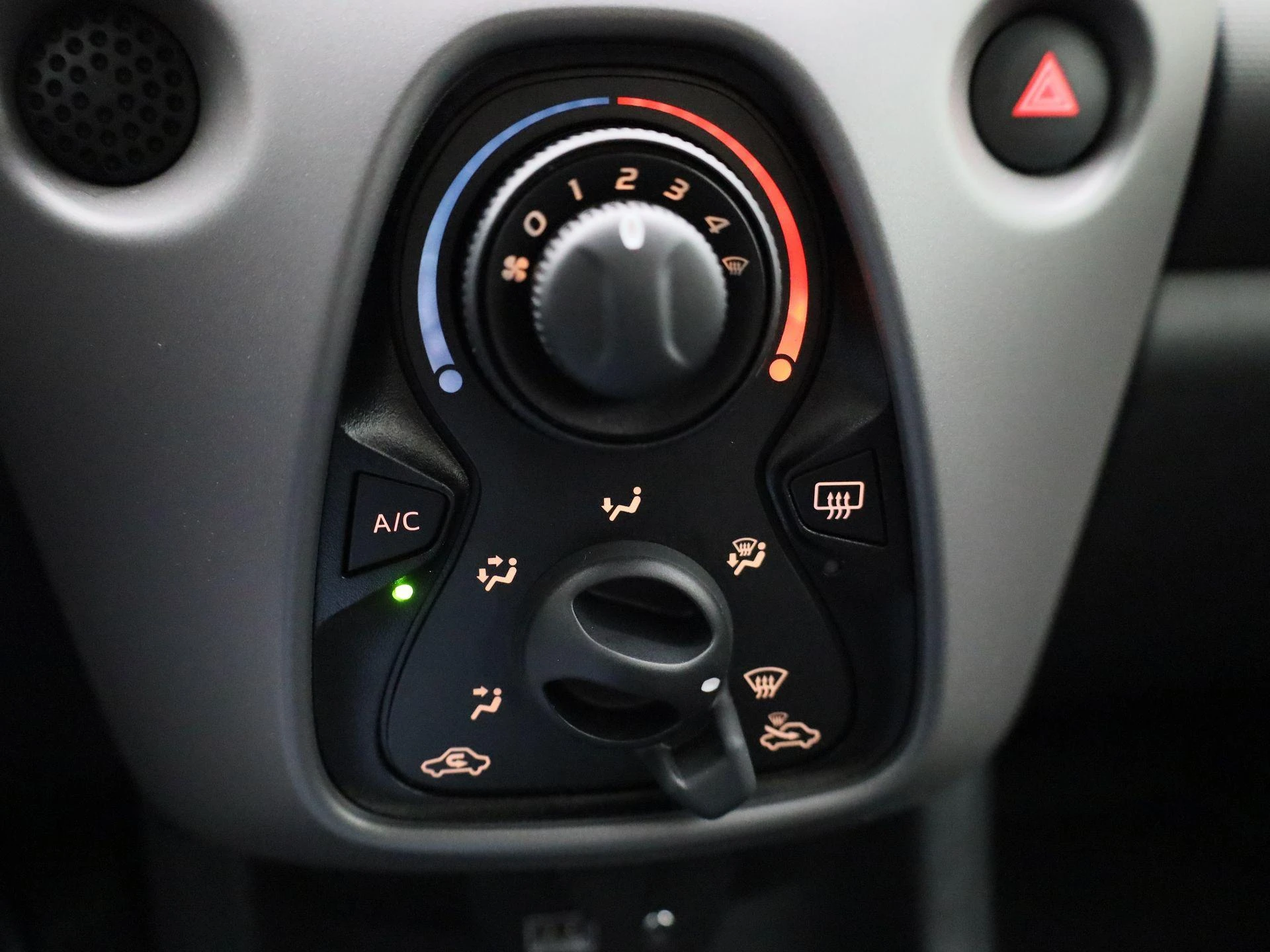 Peugeot-108-image-18