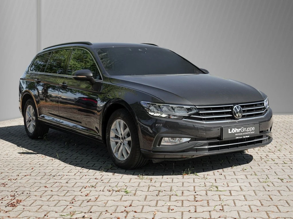 Volkswagen-Passat-image-2