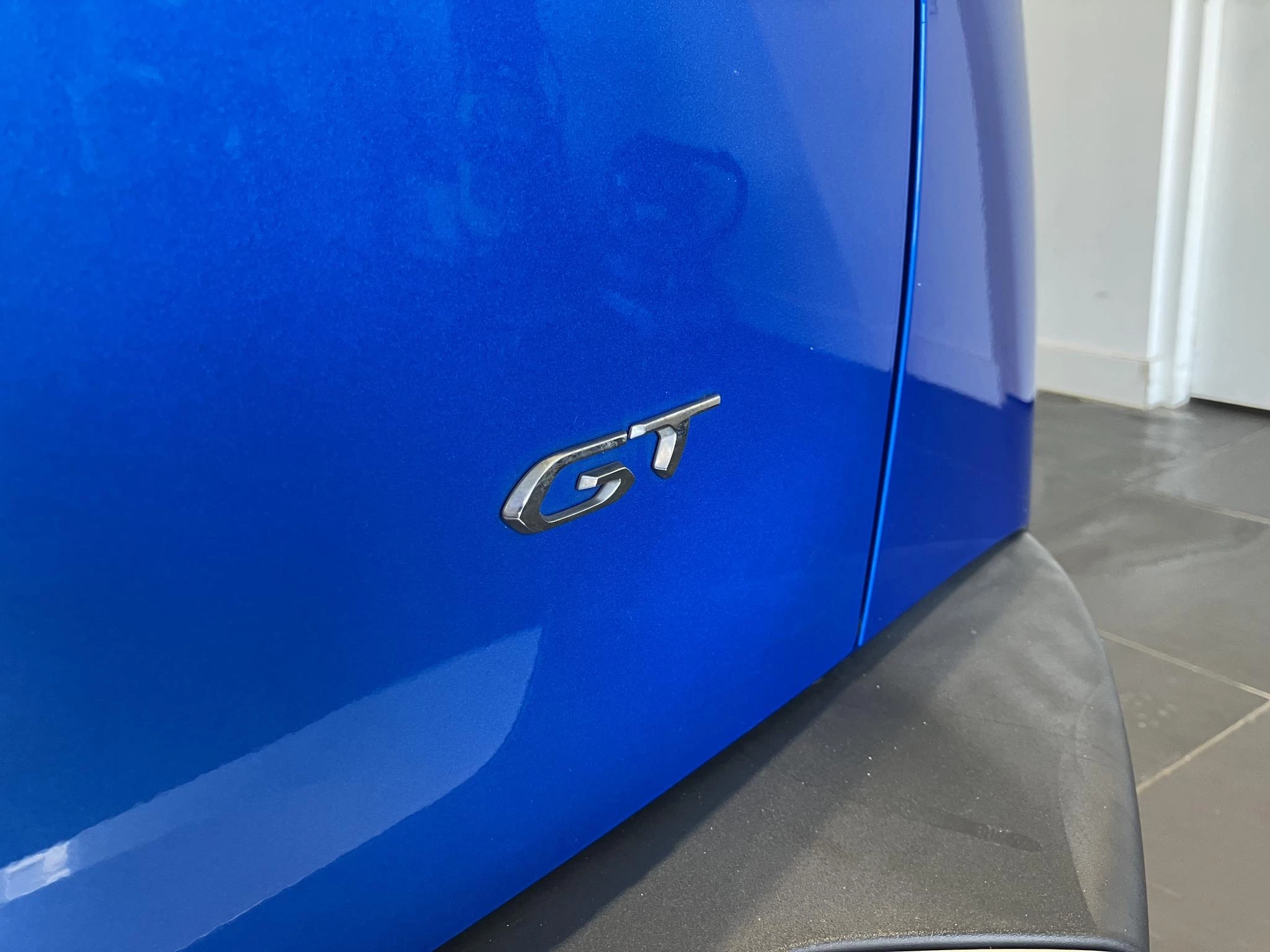 Peugeot-e-2008-image-8