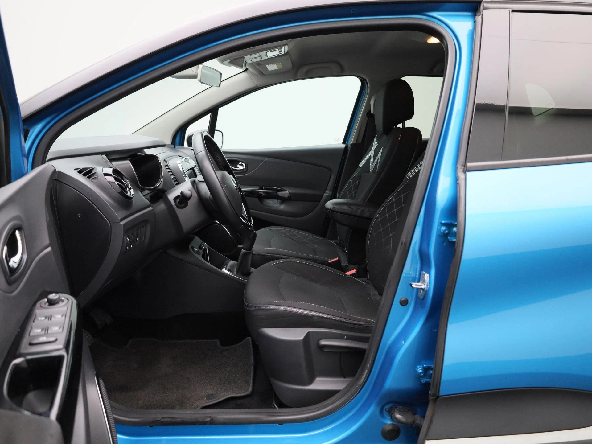 Renault-Captur-image-9