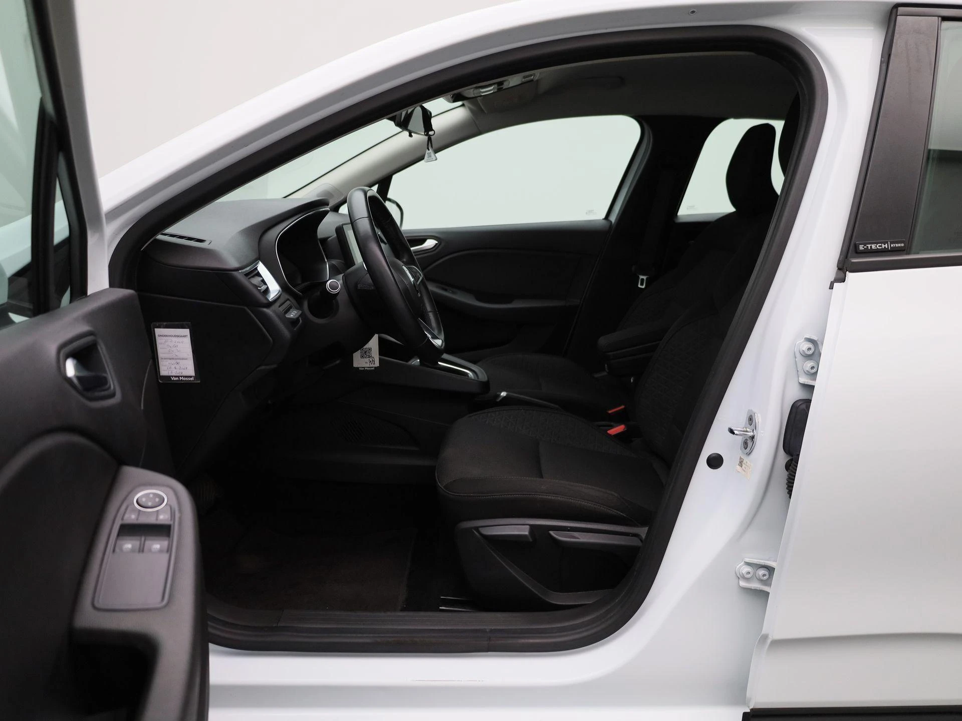 Renault-Clio-image-8